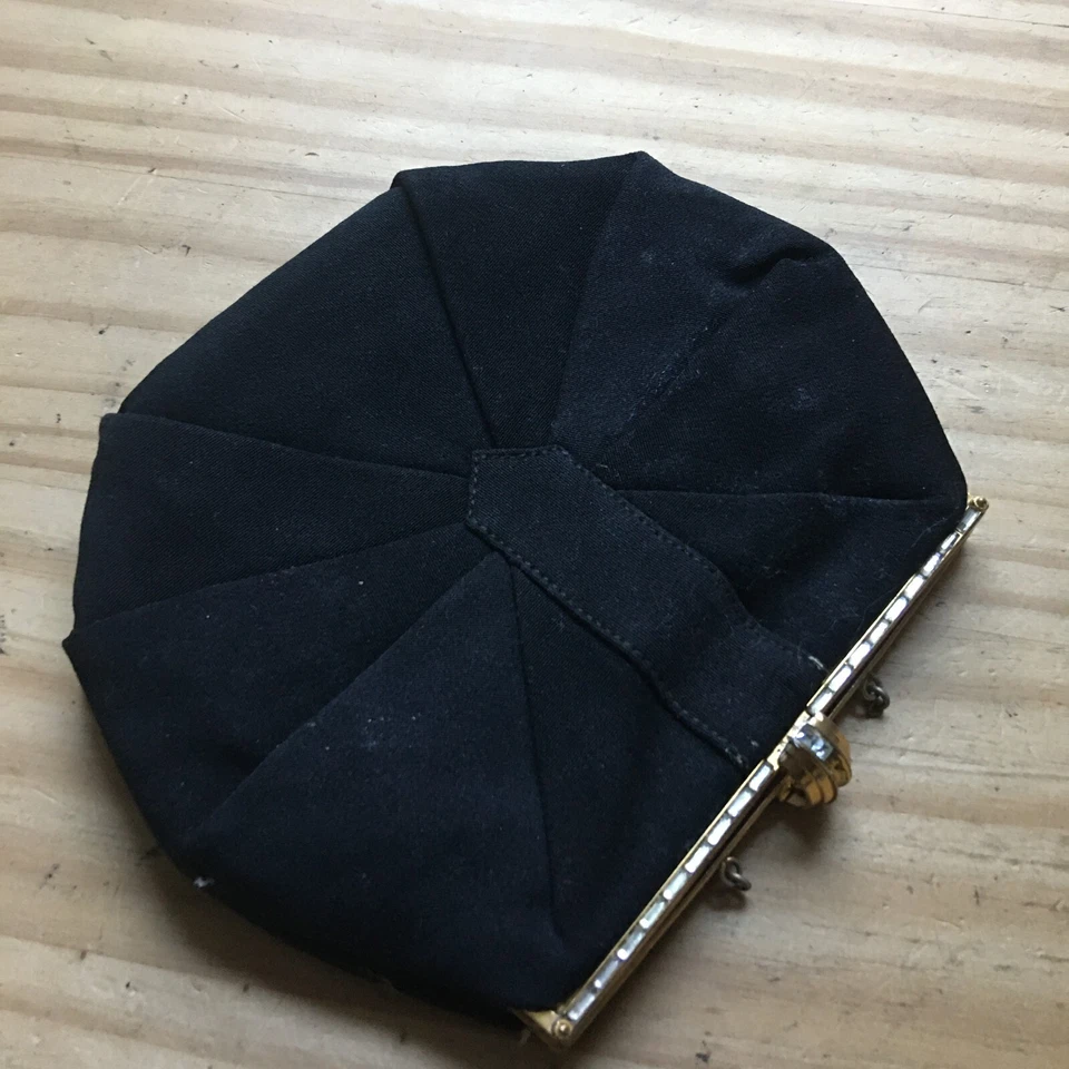 Bolso de mano antiguo Hollywood con estrás de vidrio facetado con joyas de la década de 1930 Foto 3 de 4