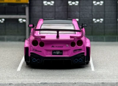 CM 1:64 JDM Pink LBWK GTR R35 35GT-RR Sports Model Diecast