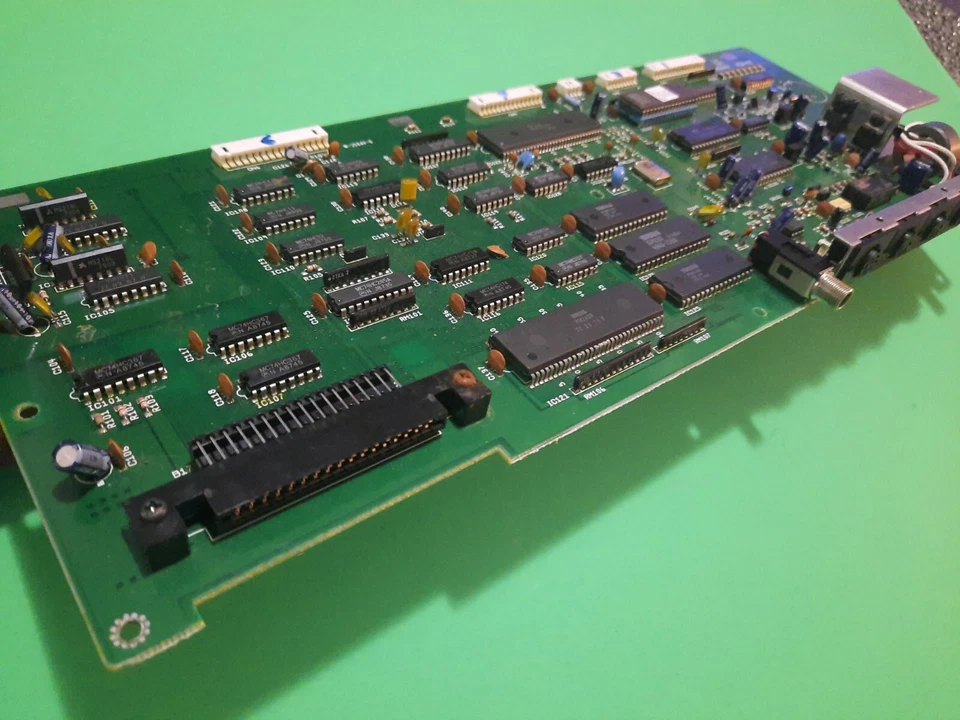 雅马哈 RX7 Xd448 电路板 未测试 — 第 3/4 张图片