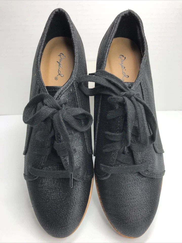 Zapatillas de plataforma Qupid talla 7 con cordones negras/rojas retro Foto 2 de 4