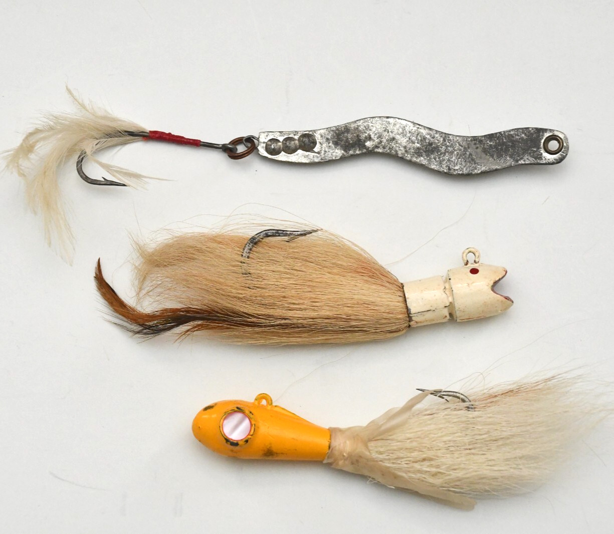 5 Vtg. Saltwater Jigs Pearl Eye Barracuda Smiling Bill St Jude in Dr Scholls Tin