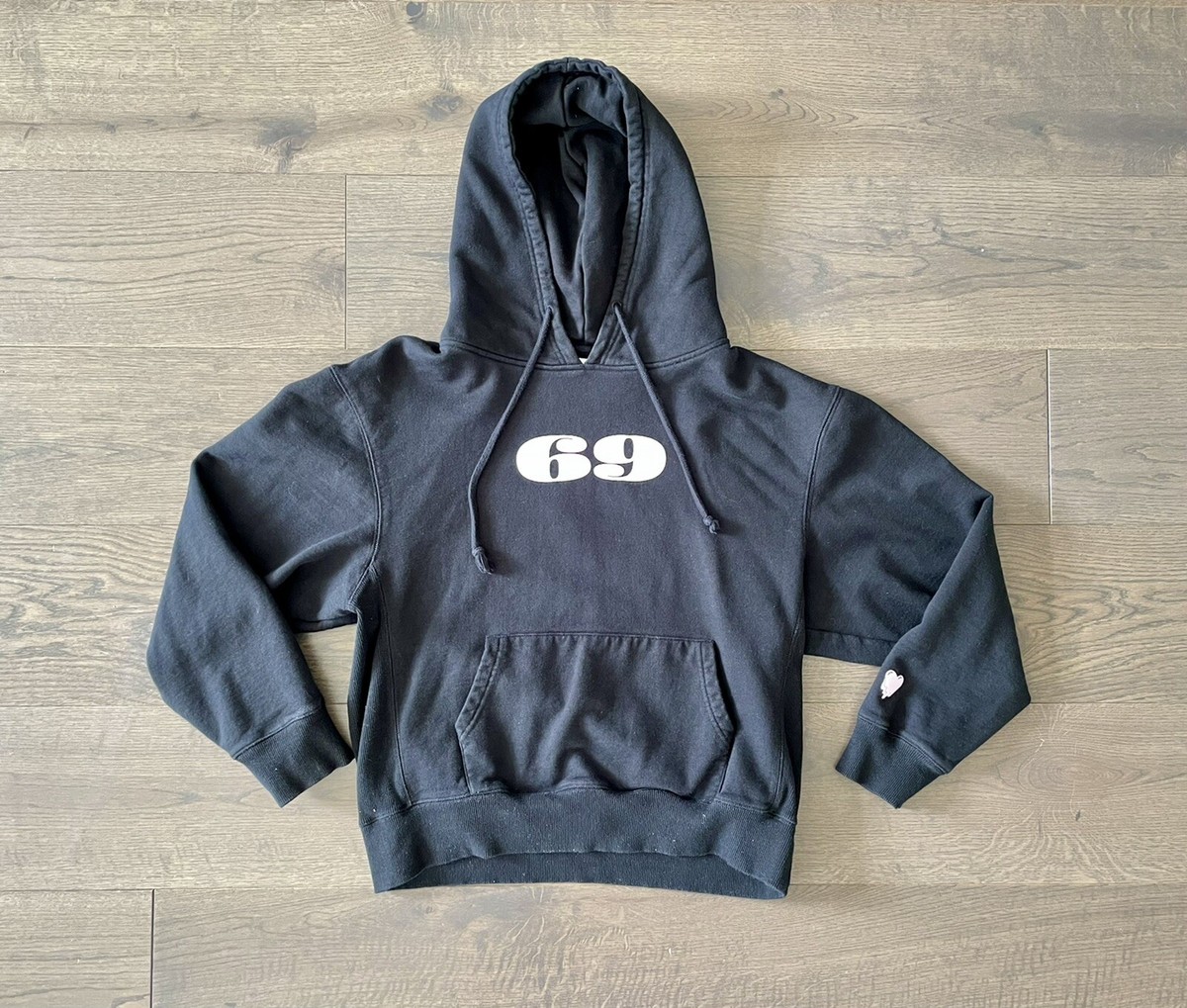 送料関税込み■EMOTIONALLY UNAVAILABLE■Mental Health Hoodie Emotionally Unavailable “69” Black Hoodie | eBay