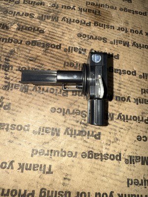 TOYOTA COROLLA DENSO 2ZR MASS AIR FLOW METER SENSOR 22204-37010