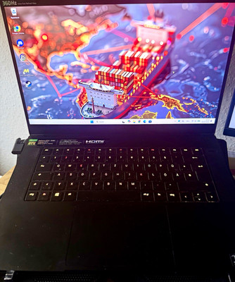 Razer Blade 15'' i7-11800H 32GB 1TB SSD RTX 3080 Windows 11 Schwarz