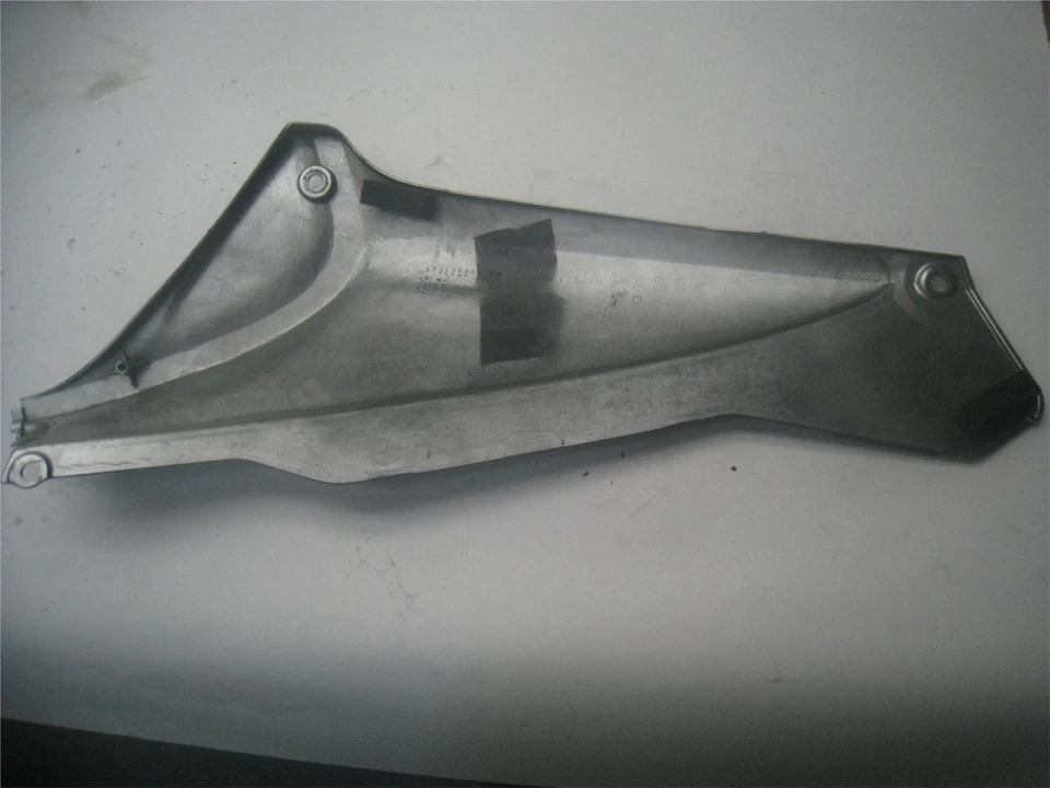 2007 HONDA ST1300 ST 1300 A RIGHT SIDE FAIRING - Image 4 of 4