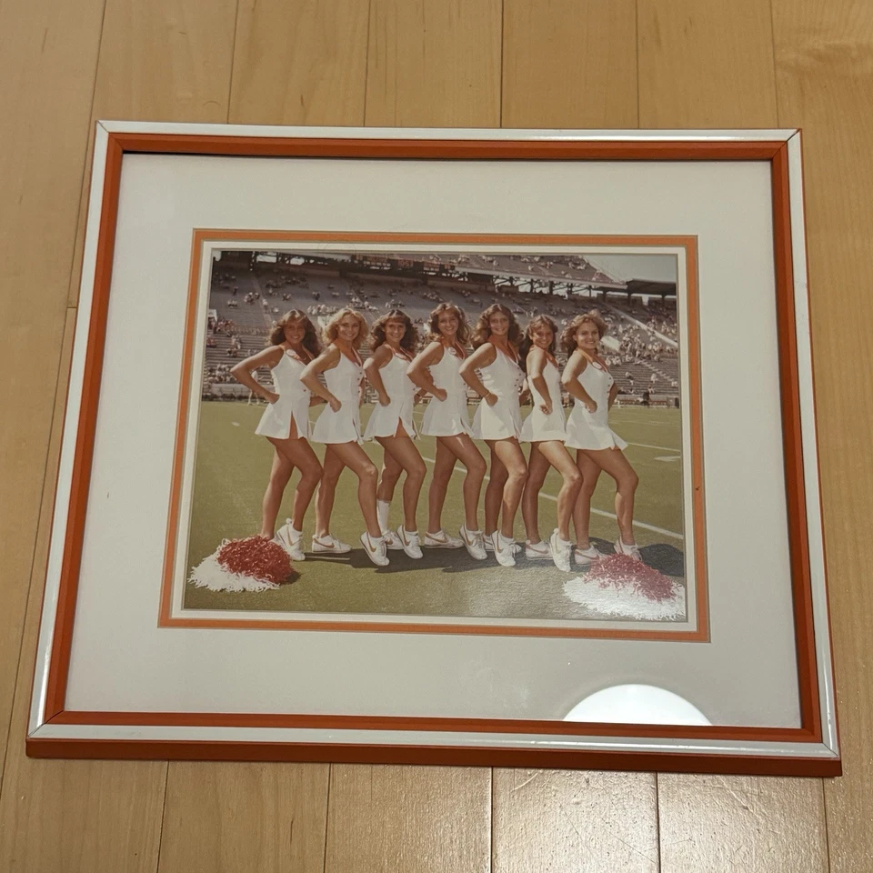VTG Framed 1982 Tennessee Volunteers Football Photo Cheerleader Squad Neyland UT - Image 2 of 4