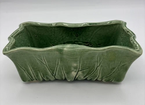 Vintage McCoy Green Glazed Ceramic Cabbage Planter / Ruffled Edges USA 610
