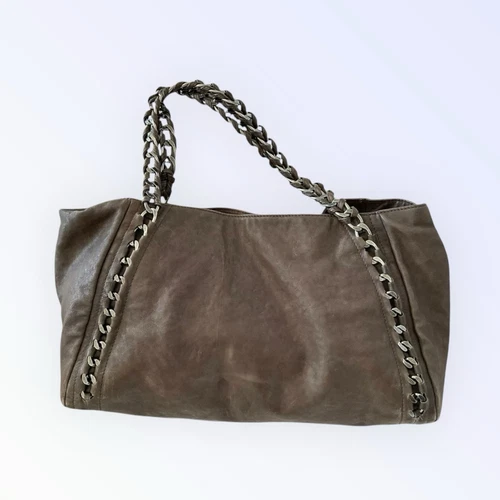 Bolso de Mano Chanel East West Moderno Cadena Gris Piel de becerro Cuero X-GRANDE USADO EN EXCELENTE ESTADO - Imagen 7 de 20