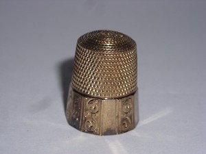 Vintage Victorian Simon Bros 14k Yellow Gold Etched Thimble Size 10