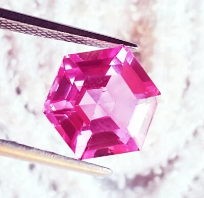 Natural Spinels Hexagon Shape 9.90 Ct Certified Loose Gemstone With Free Gift - Image 1 of 4