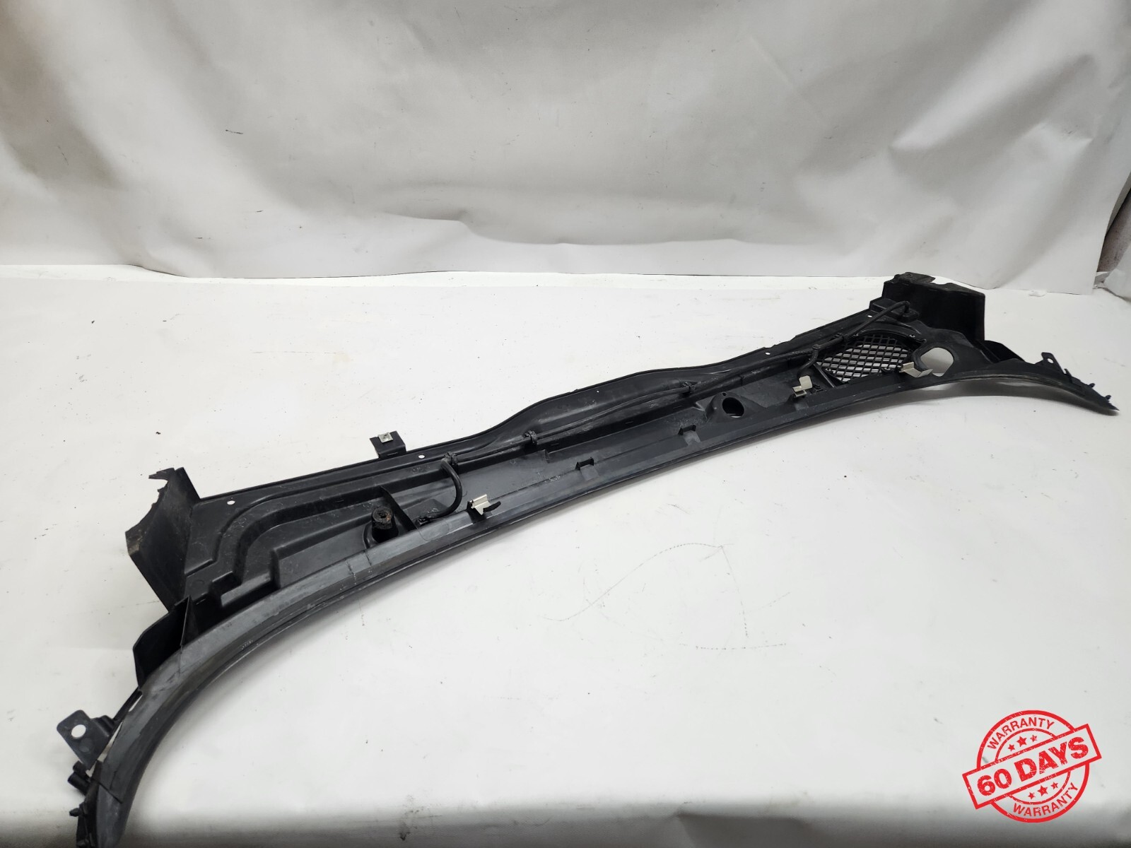 ⭐ 08-17 Maserati Gran Turismo Front Windshield Wiper Cowl Cover Vent Panel Oem
