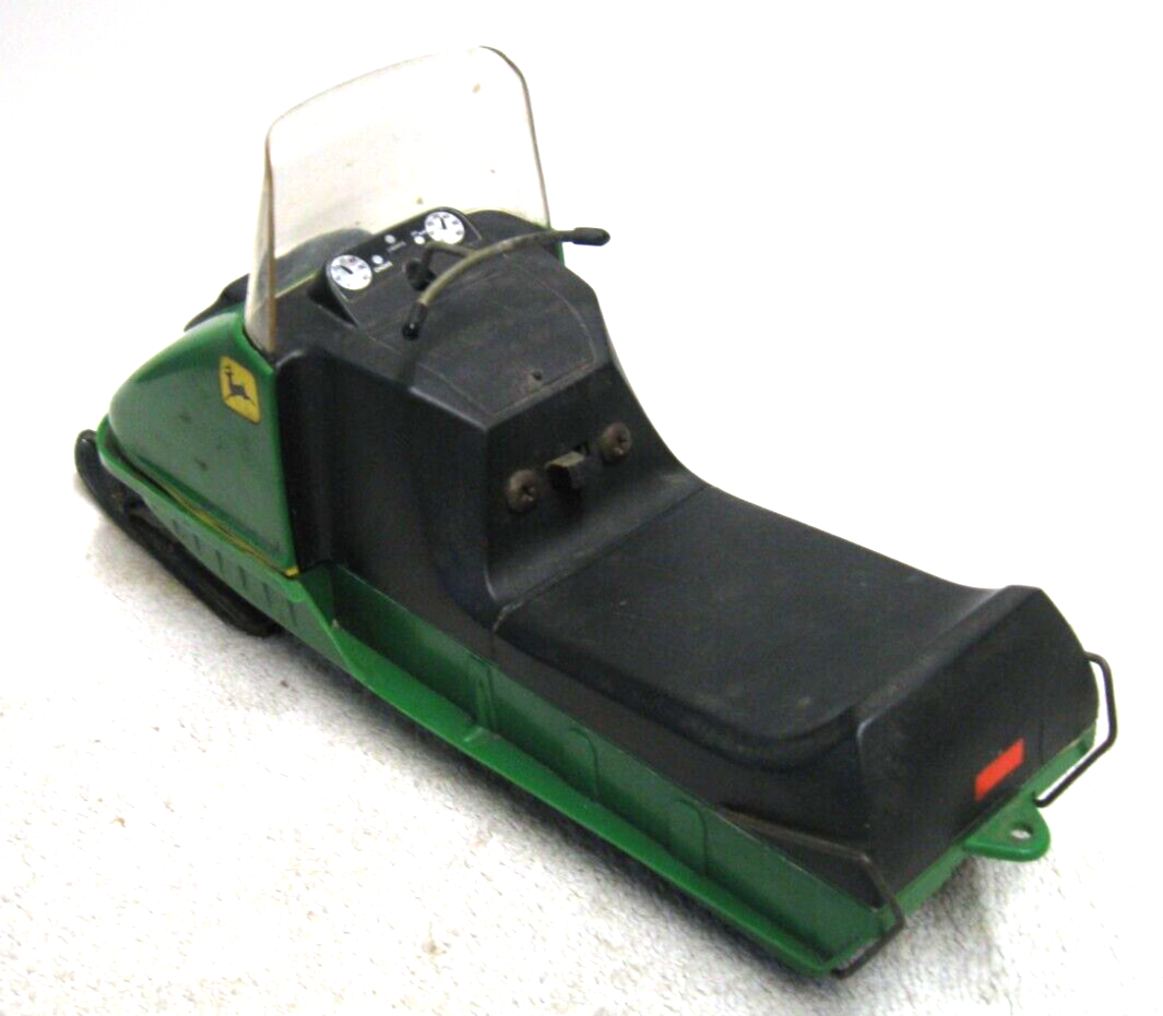 VINTAGE NORMATT 1972 1/10 JOHN DEERE 400 SNOWMOBILE BATTERY OPERATED