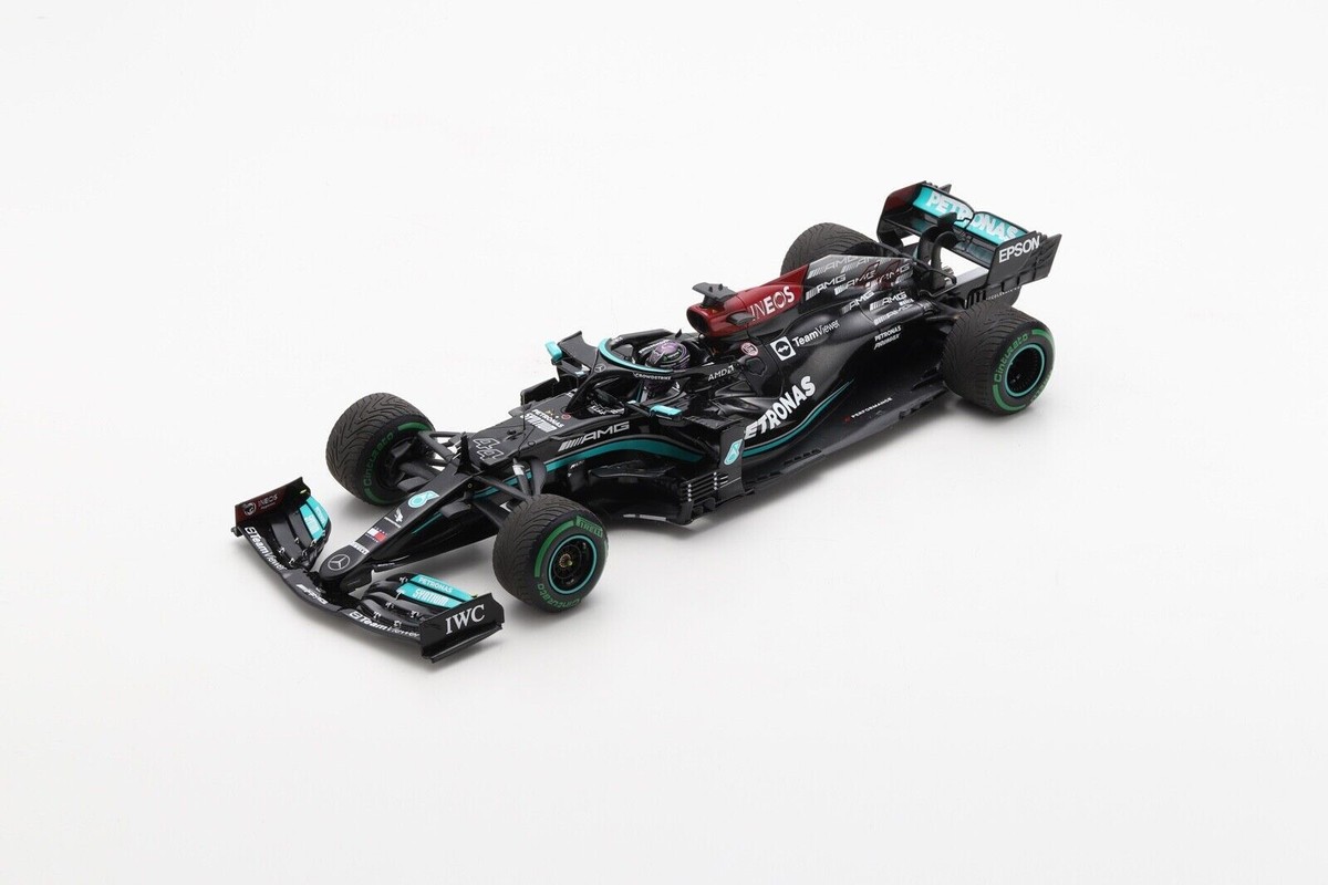 1/18 Mercedes W12 AMG Petronas F1 M12 No 44 Winner Russian