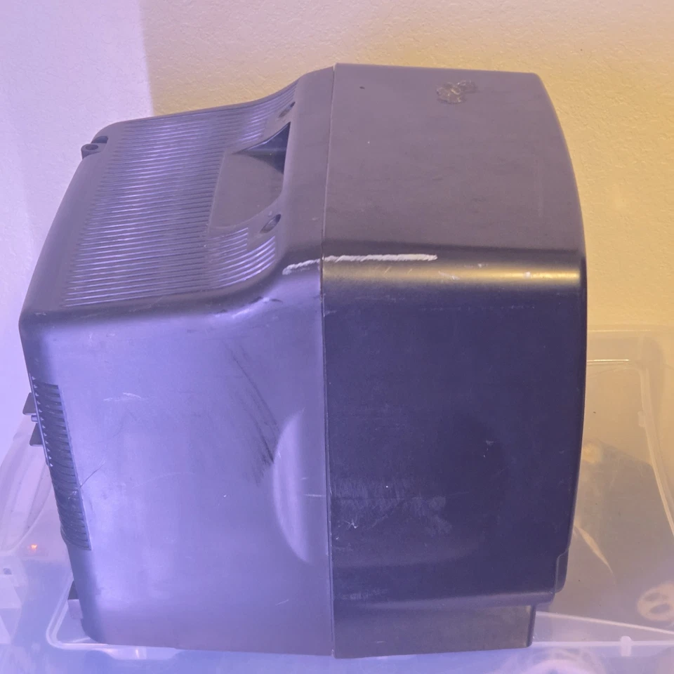 Sansui COM0950A 9" CRT TV VCR Combo VHS Player For Parts Repair No Video 1996 - Image 4 of 4