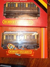Hornby R213 4 Wheel Short Coach GWR Early Cream & Brown Livery x 2