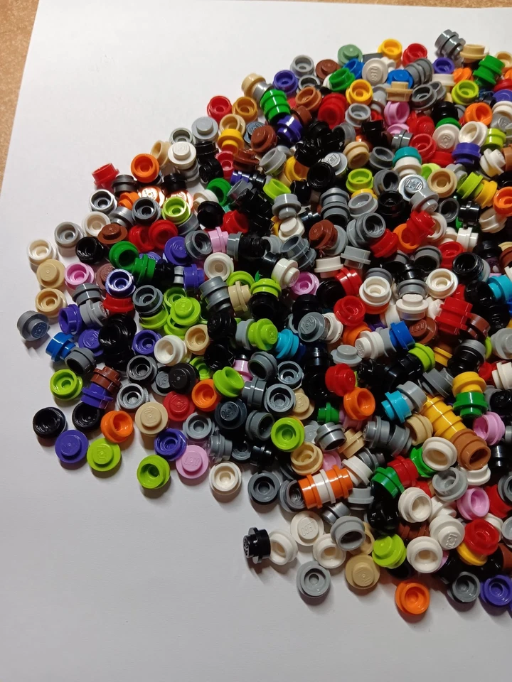 LEGO BULK LOT OF 1000 1X1 ROUND PLATES MIXED COLORS #4073 - Image 3 of 3
