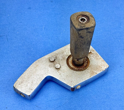 Hobart 1612 1712 Meat Deli Slicer MEAT GRIP Cast Iron (BROKEN SCREW)