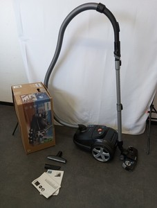 Philips Bodenstaubsauger Performer LED XD8122 900W EIN AUS TASTE MIT PROBLEM