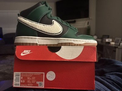 Nike Dunk Hi Retro University 