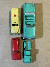 Group Of 4 Vintage Tootsie Toy Cars Oldsmobile Ford Etc. INV-AA17