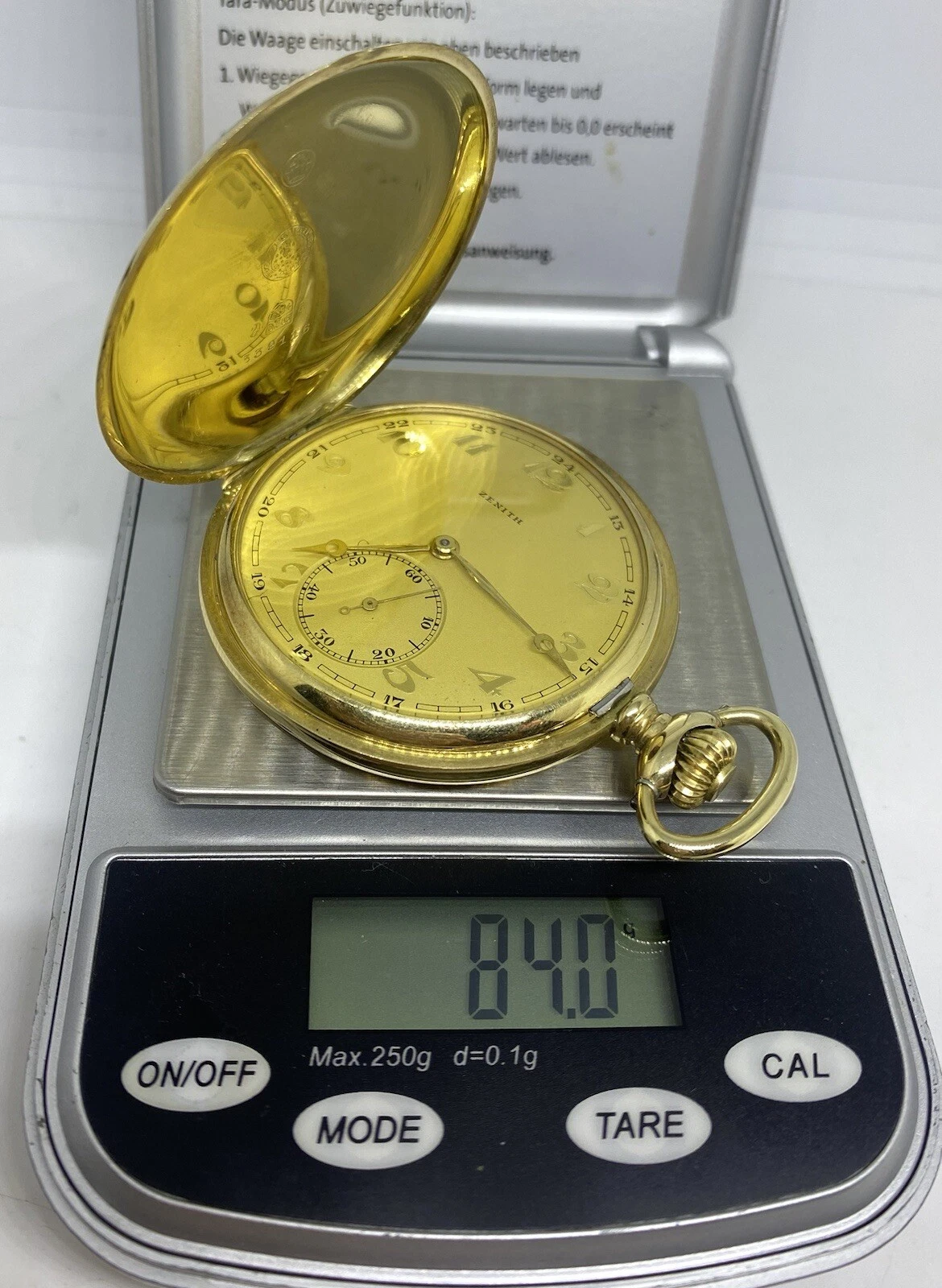 Zenith — Gold Pocket Watch 585 Zenith 14k with Spring Lid