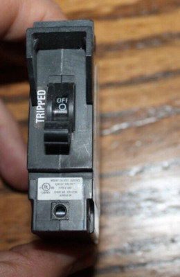 Airpax LMLK1-1RLS4-29877-6-V Breaker 20A 80V Single Pole W/ Hood