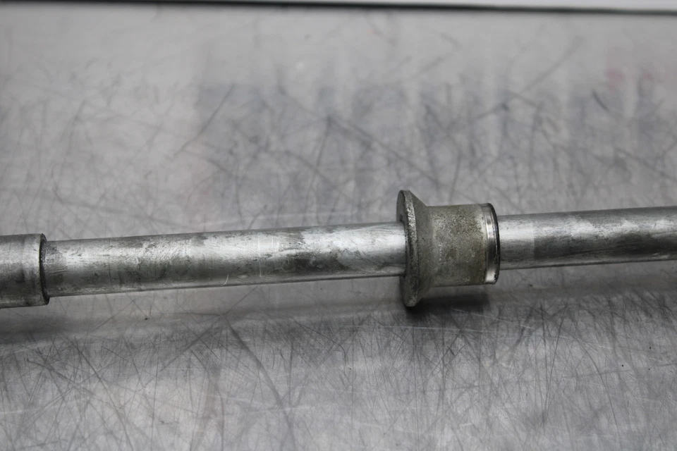 08 MOTO GUZZI BREVA 750 EJE TRASERO RUEDA TRASERA LLANTA PIVOTE PERNO EJE BB154 Foto 4 de 4