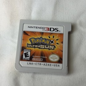 Pokemon Ultra Sun Big Box Bundle w/ Dusk Mane Necrozma Keychain Nintendo 3DS CIB