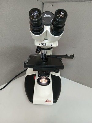 Title: Leica CME 1349521X Laboratory Microscope w/ 4x 10x 40x Objectives