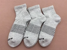 3 Pairs Bombas Honeycomb Women's 8-10.5 Solid Gray Quarter Socks Size M