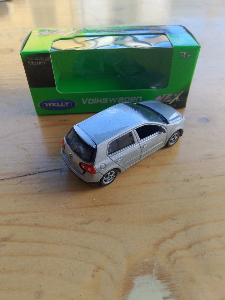Modellino Welly Volkswagen Golf 7 Scala 1:60 Circa Nuova - Immagine 3 di 4