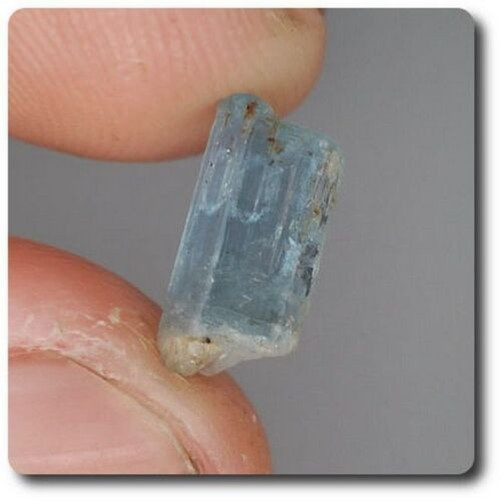 Aigue-marine Naturelle Du Brésil 1,71 Ct - Coupe Ovale, Clarté VS1, Bleu Mer - Sans Traitement