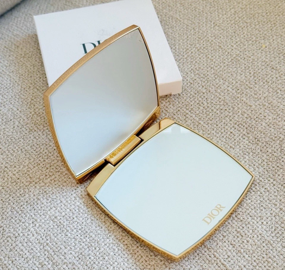 New Authentic Christian Dior Beaute Gold Beauty Makeup Compact Pocket Mirror - Image 3 of 4