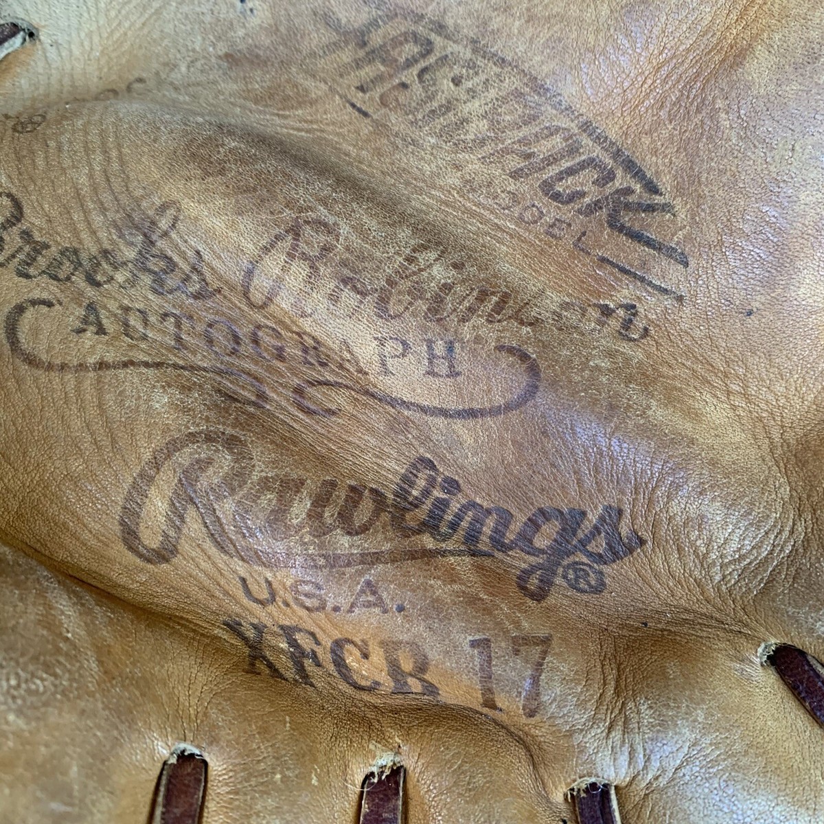 Rawlings XFCB17 Brooks Robinson Baseball Glove Wing Tip