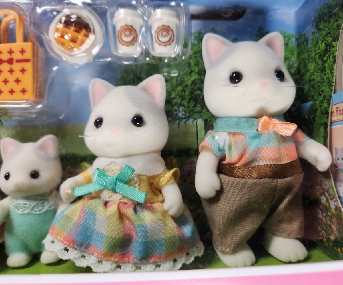 Sylvanian Families Latte Cat Family FS-52 Set Calico