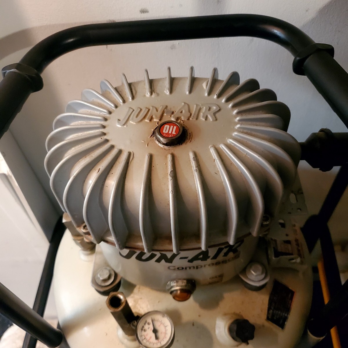 Jun-Air 6-25 Air Compressor W/ Parts Jun-Air 6-25 Air Compressor W/ Parts