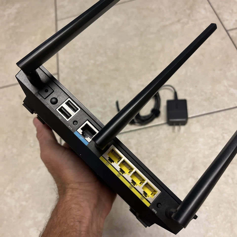 ASUS RT-N66U Dual-band Wireless N900 Gigabit Router Wi-Fi 802.11n 5GHz - Image 3 of 4