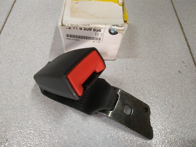 BMW E39 lower belt rear center SCHWARZ !NEW! GENUINE 72118209836  