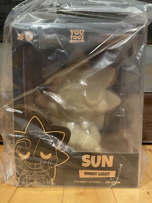 New YooTooz Five Nights at Freddy's Security Breach Sun Nightlight Vinyl Figure