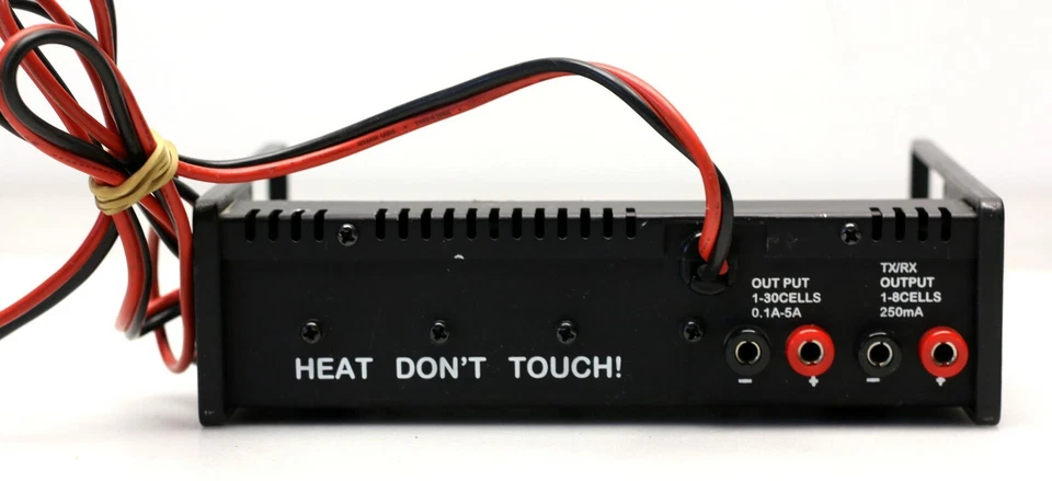 Robbe Power Peak Infinity Ladegerät an Bastler - Bild 2 von 3