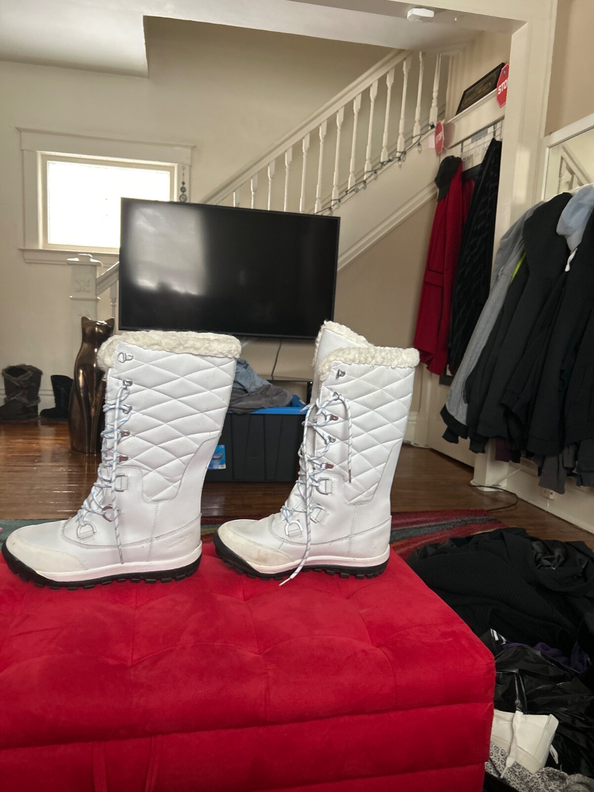 White winter bear paw women’s sz 11 boots