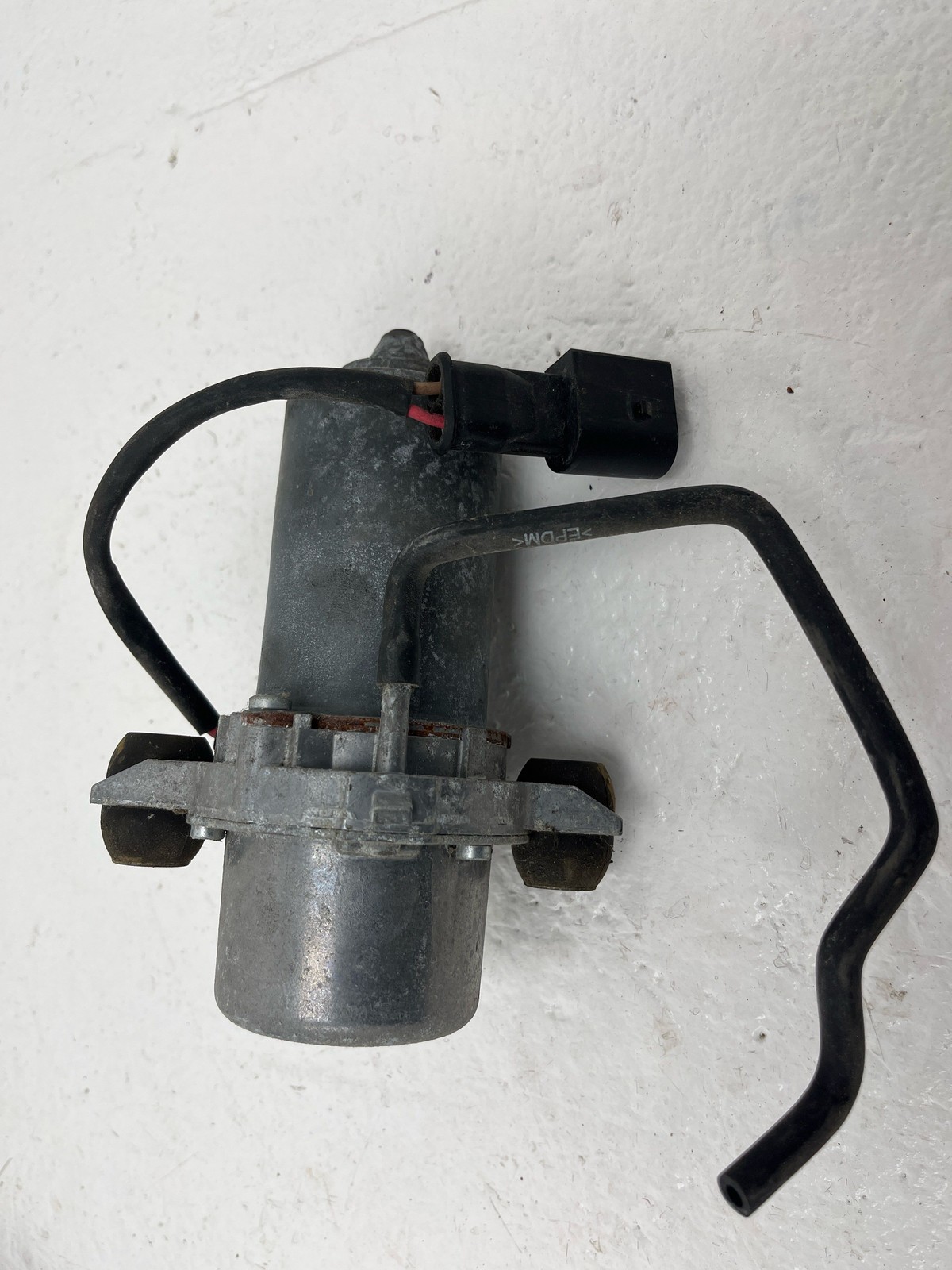 BMW i8 2014-2020 Brake booster with tandem pump
