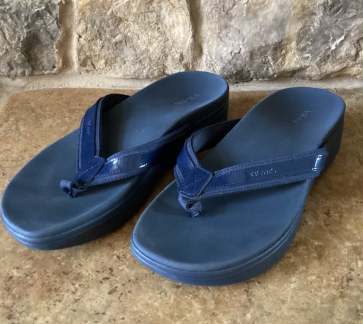 Vionic High Tide II Size 10 Navy Flip Flop Women