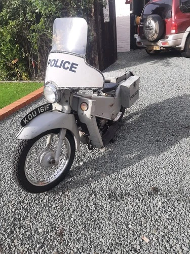 Velocette LE 200cc 1967 Ex Hampshire Police. Classic Motorcycle. - Picture 4 of 9