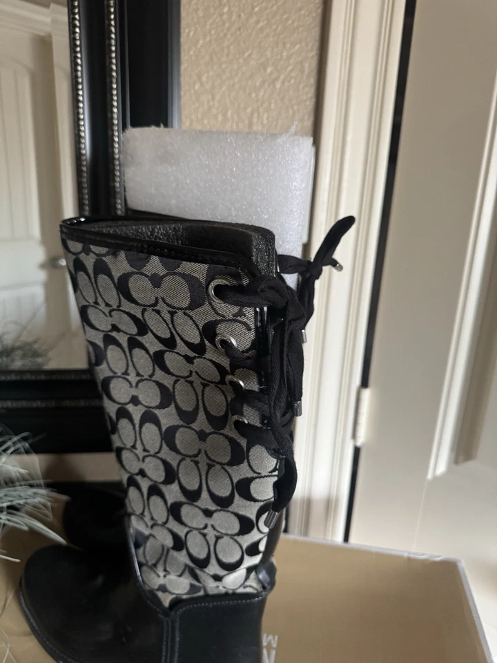 Botas de lluvia Coach Logo Tristee negras para mujer talla 10 Foto 2 de 4