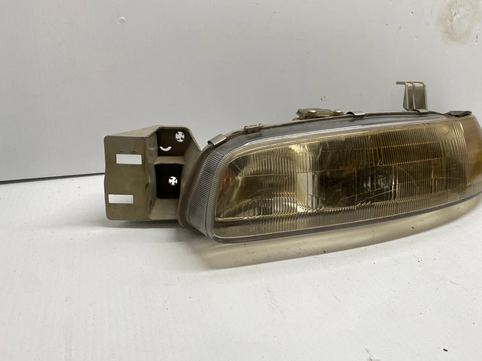 Faro delantero izquierdo del lado del conductor Mazda 626 1993-1997 OEM, 114-58364 Foto 3 de 4