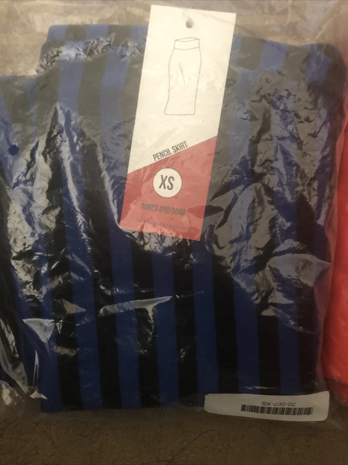 Lote de 2 Faldas Lápiz Agnes & Dora Talla XS Azul Sólidas Elastizadas Nuevas Agnes y Dora Foto 3 de 4