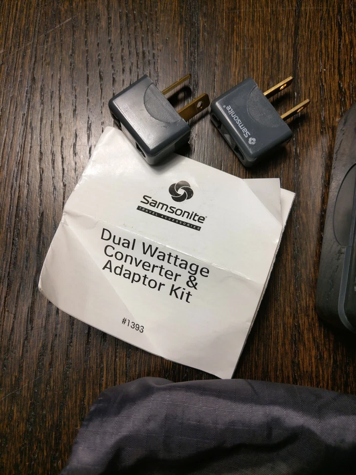 Samsonite Travel Dual Wattage Converter Adaptor Plug Kit With Pouch - Изображение 4 из 4