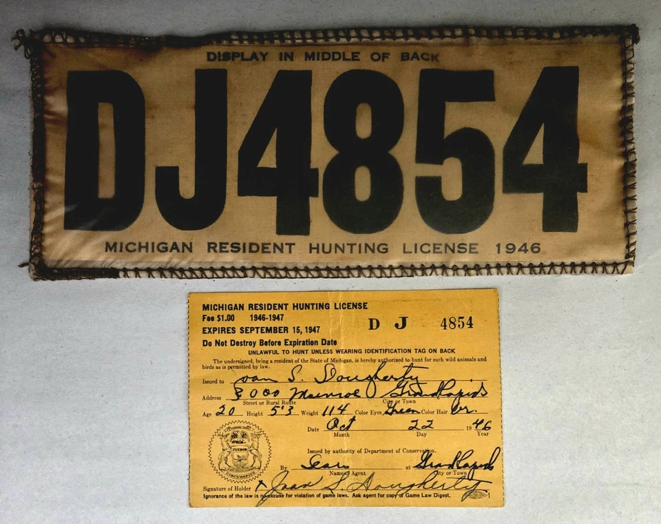 Licencia de caza de lona residente de Michigan 1946 en soporte trasero con licencia en papel Foto 4 de 4