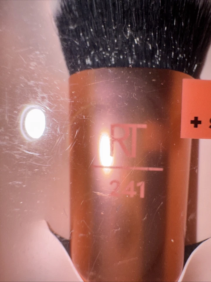 Cepillo de maquillaje sin costuras #241 base, imprimación e hidratante nuevo en caja Foto 3 de 3